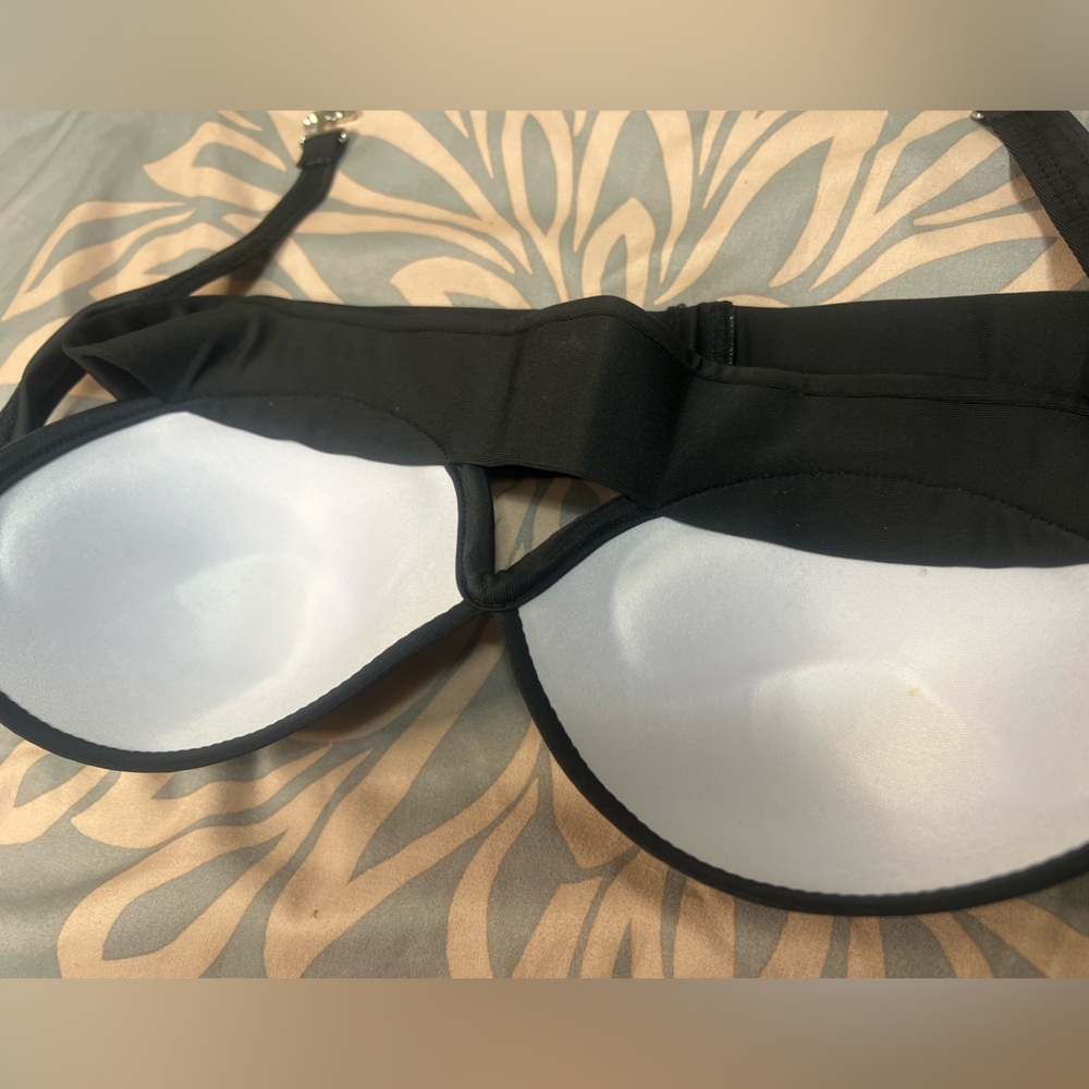 🌻Black Strapless swim top🌻 - Picture 2 of 2